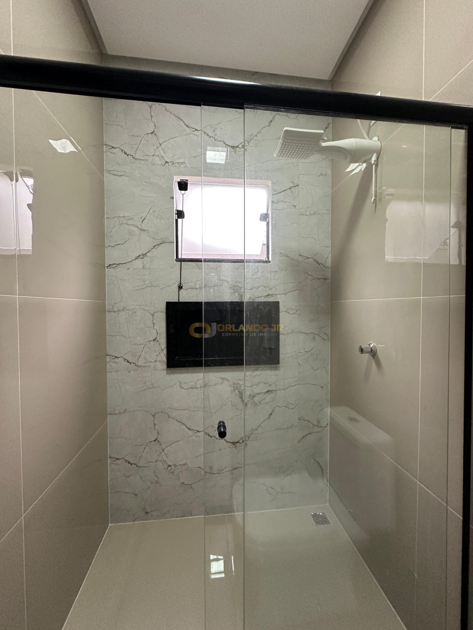 Imagens do imóveis Casa Nova Próxima à Praia da Graciosa