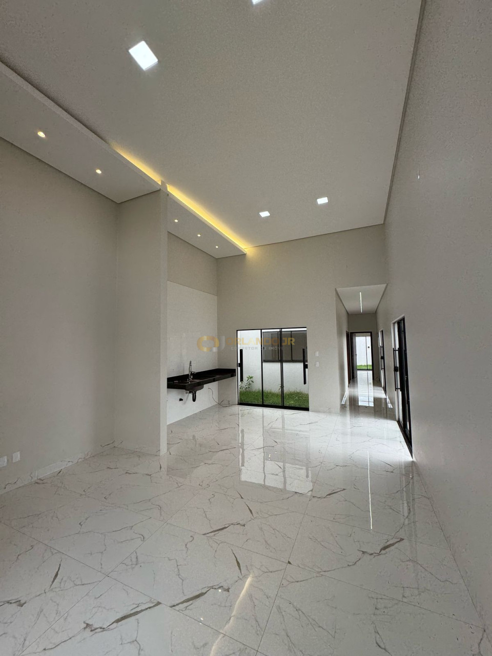 Imagens do imóveis Casa Nova com Piscina – Excelente Localização!