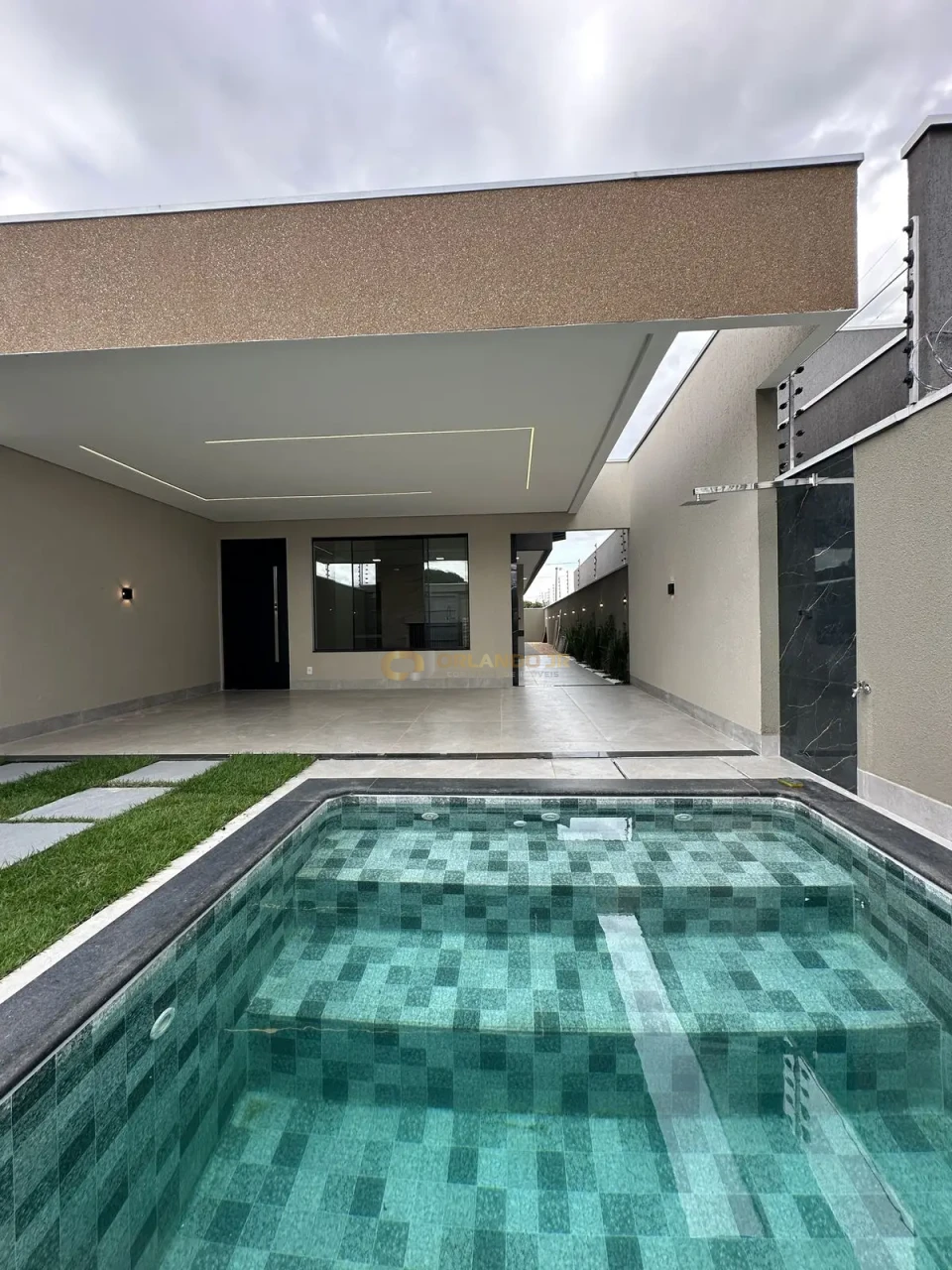 Imagens do imóveis Casa Nova Próxima à Havan