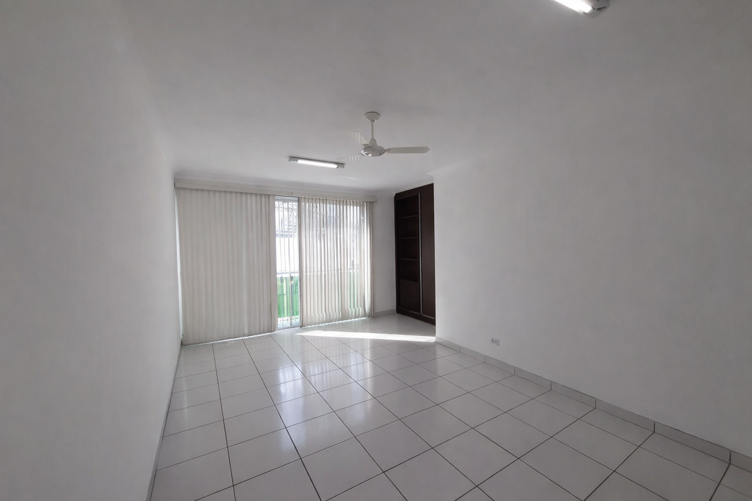 SALA COMERCIAL / LOCACAO / VILA REZENDE