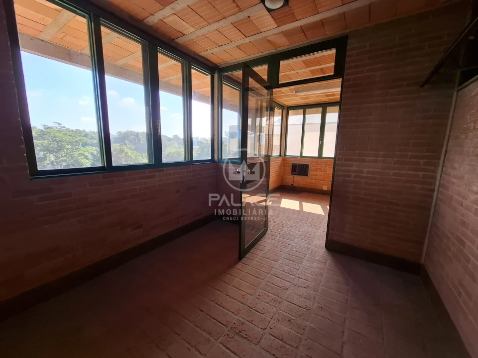 Linda Casa no Bairro São Dimas/Clube de Campo