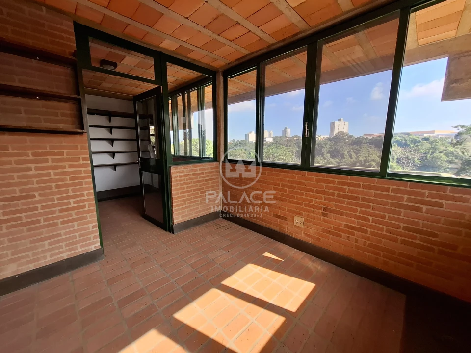 Linda Casa no Bairro São Dimas/Clube de Campo