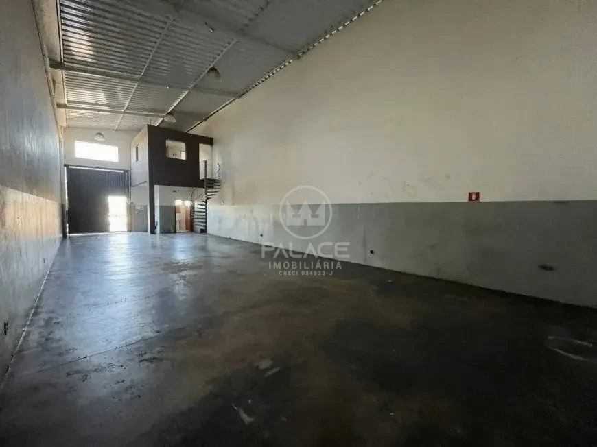 Barracão disponivel para locação