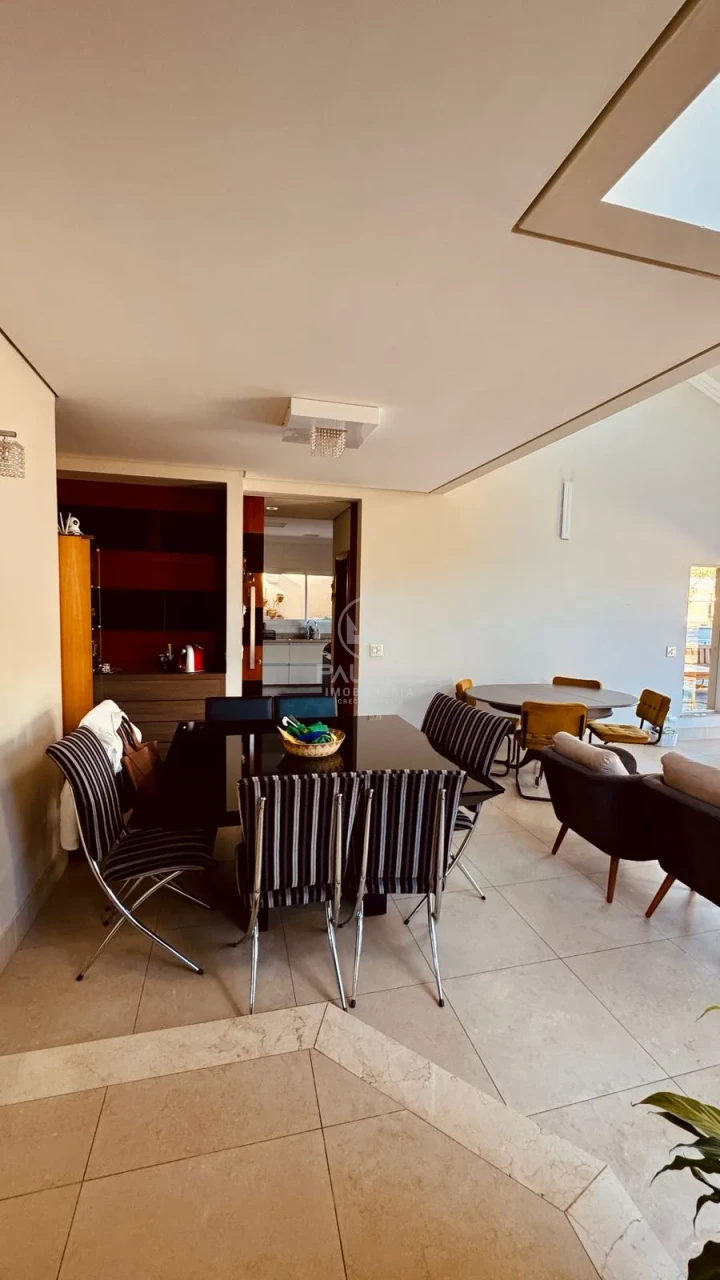 Casa à Venda no Terras 4