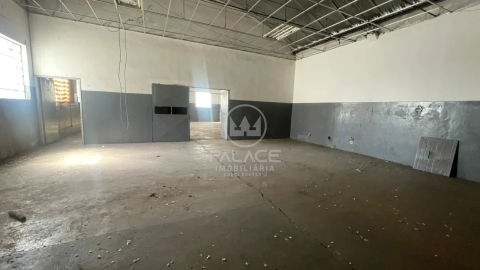 BARRACAO / GALPAO  PARA VENDA OU LOCAÇÃO / REGIAO CENTRAL / PIRACICABA