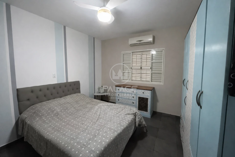 CASA TÉRREA A VENDA NO BAIRRO JARDIM ABAETÉ, PIRACICABA, SP.