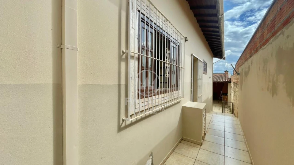 CASA/ 3 QUARTOS / CHURRASQUEIRA / EDICULA / CRUZ CAIADA / PQ SAO JORGE