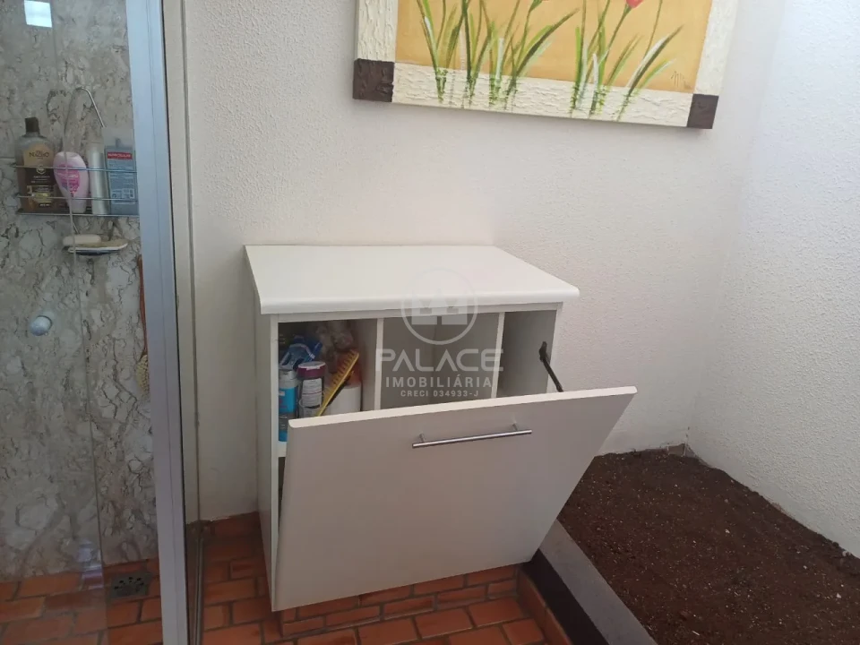 CASA A VENDA NO BAIRRO CASTELINHO
