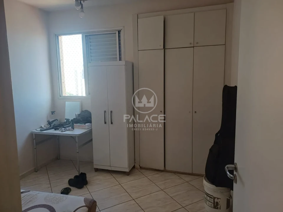 APARTAMENTO A VENDA NO EDIFICIO VERSALHES