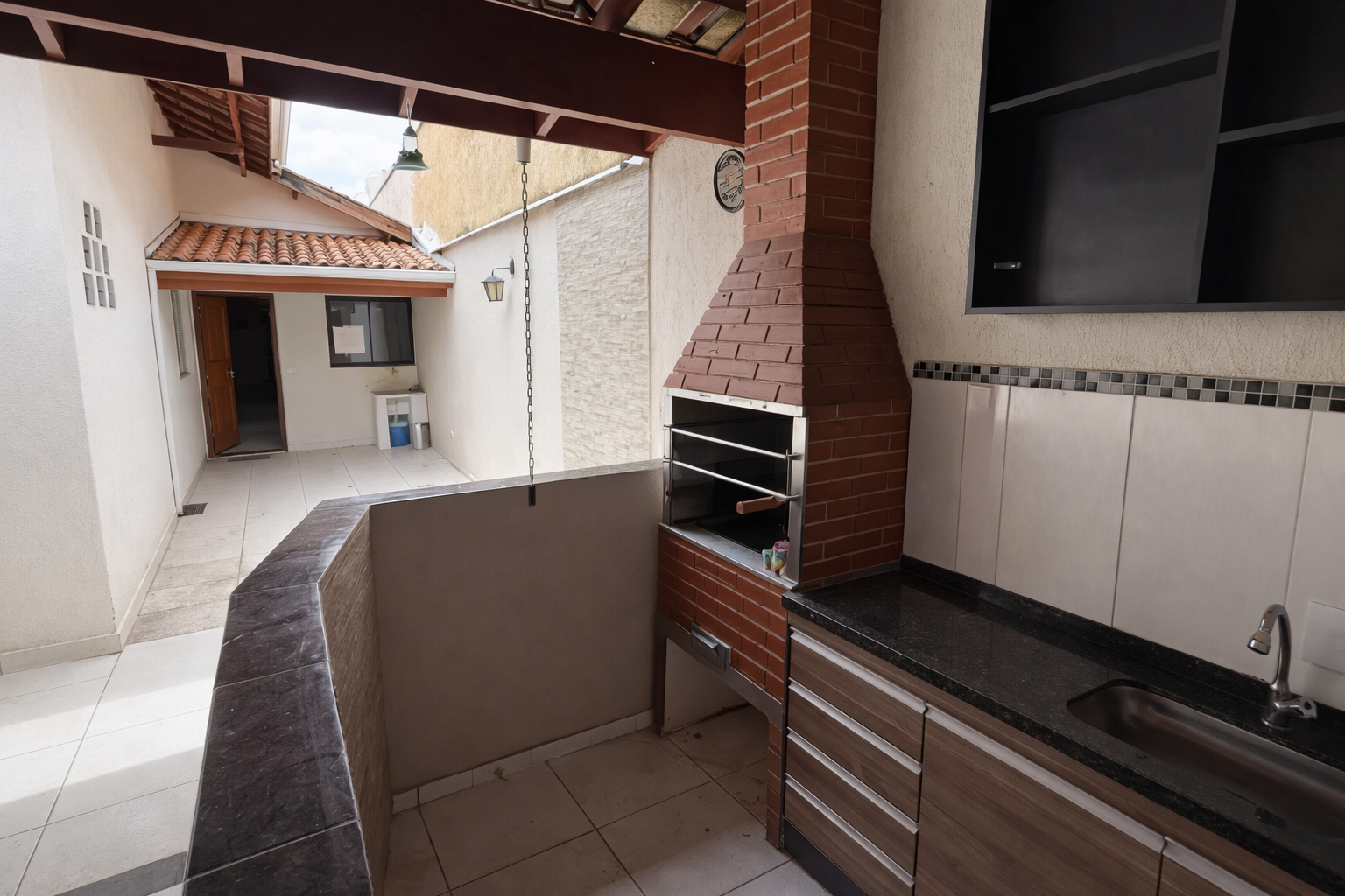 CASA PARA LOCAÇÃO 2 QUARTOS / BALBO