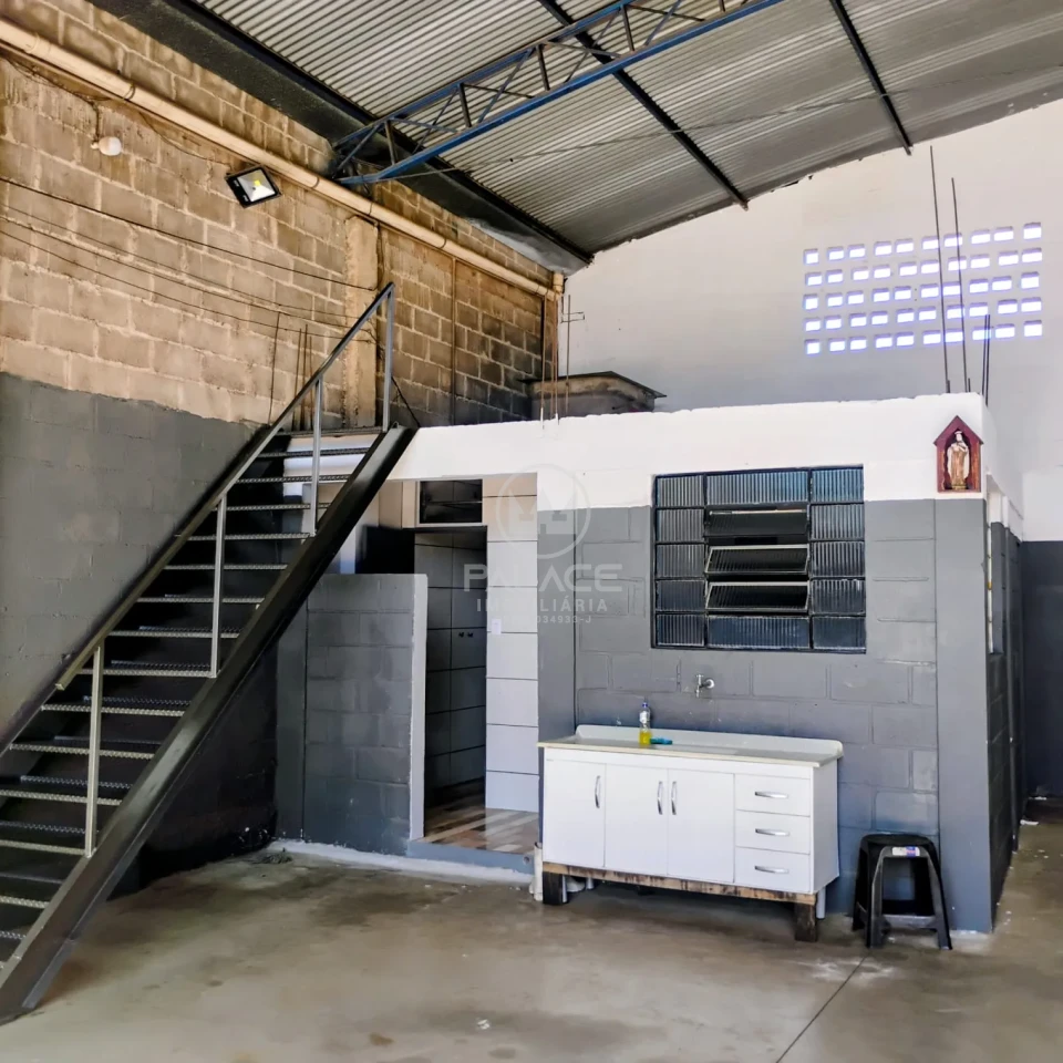 Barracão disponivel para locação