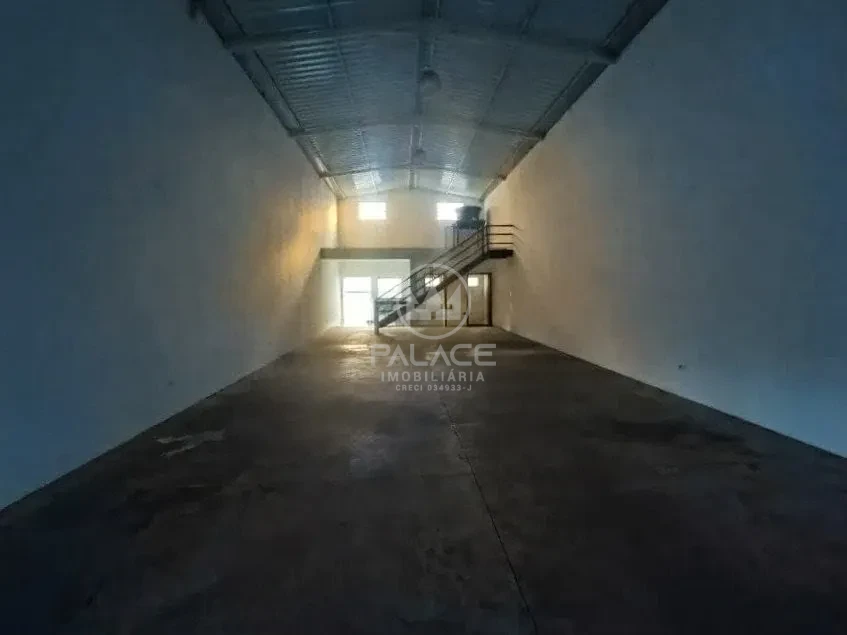 Barracão disponivel para locação