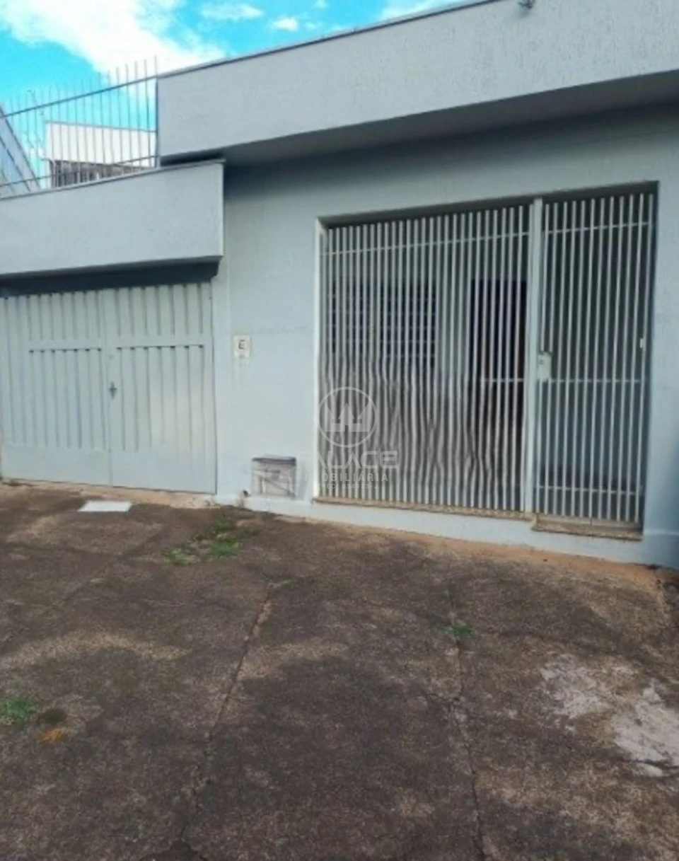Casa para Alugar na Vila Rezende com 4 Quartos