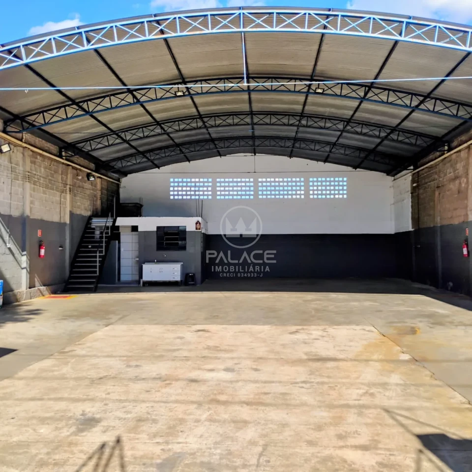 Barracão disponivel para locação
