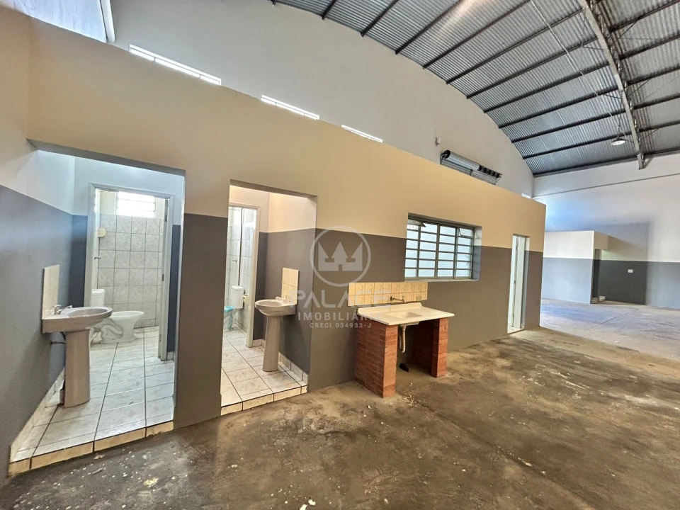 Barracão :  / Comercial / Jardim Pacaembu