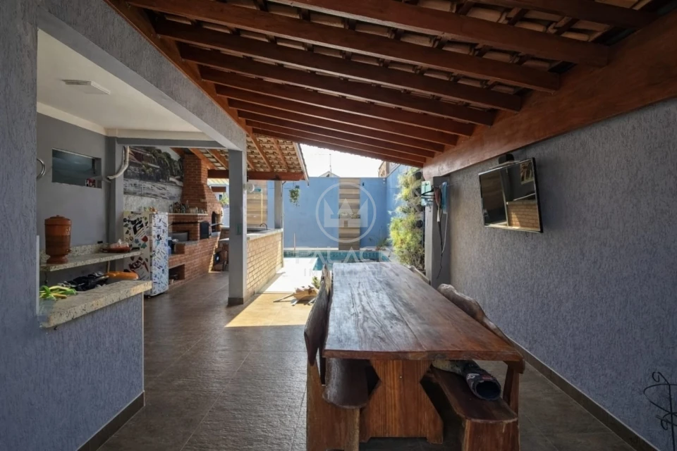 Casa térrea com piscina, a venda no bairro Vila Industrial, Piracicaba, SP.