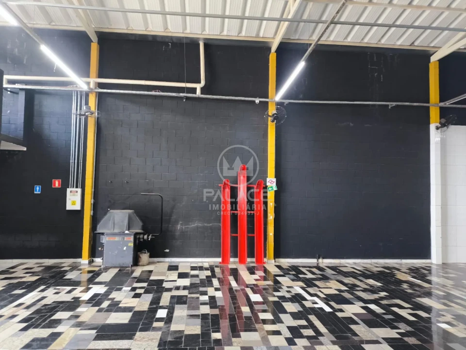 Barracão Comercial disponivel para Venda E Locação