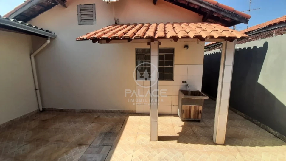 CASA PARA LOCAÇÃO / 2 QUARTOS / CHURRASQUEIRA/ AGUA BRANCA