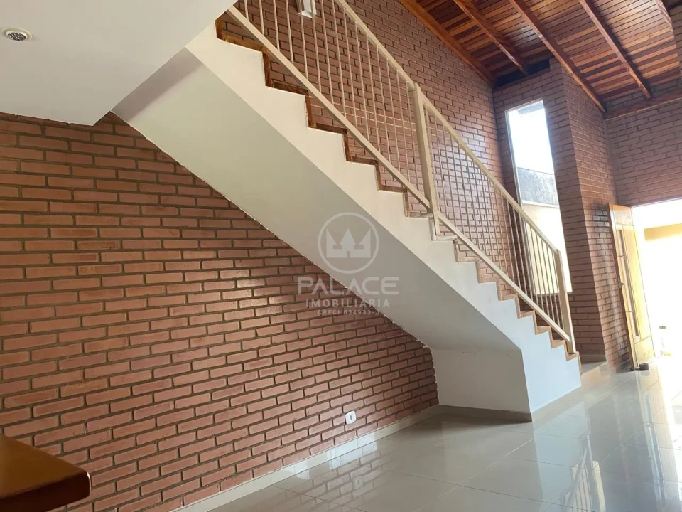 Casa á Venda no Centro de Anhembi - SP