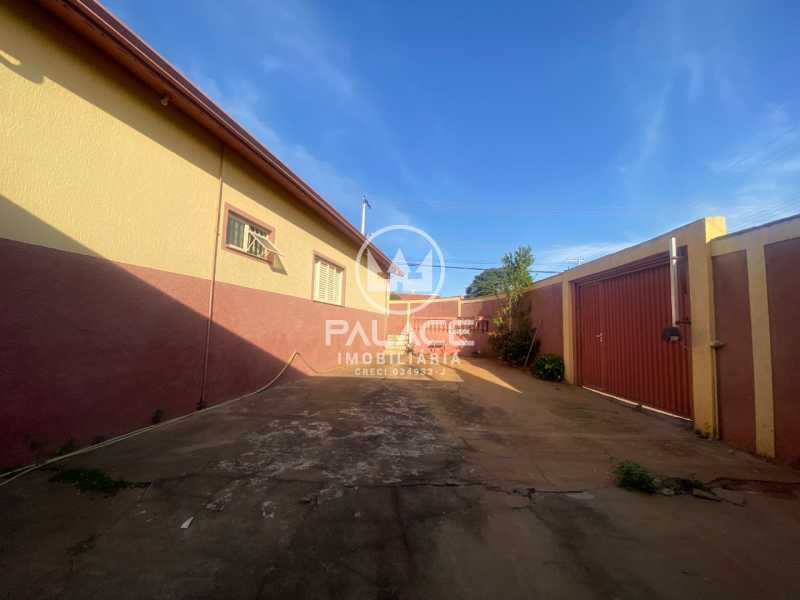 Imagens do imóveis casa com salao comercial no parque primeiro de maio