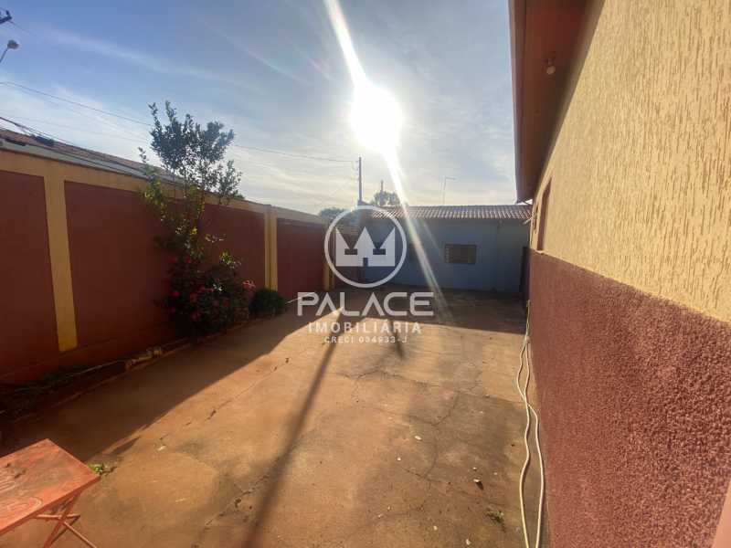 Imagens do imóveis casa com salao comercial no parque primeiro de maio