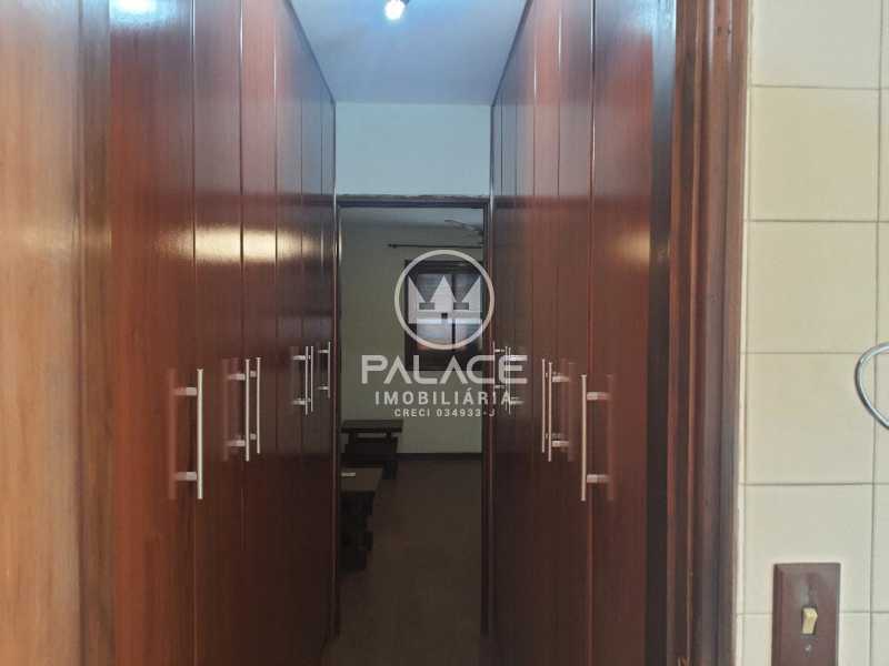 Imagens do imóveis Casa de rua -  / Residencial / Centro