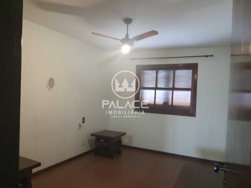 Imagens do imóveis Casa de rua -  / Residencial / Centro