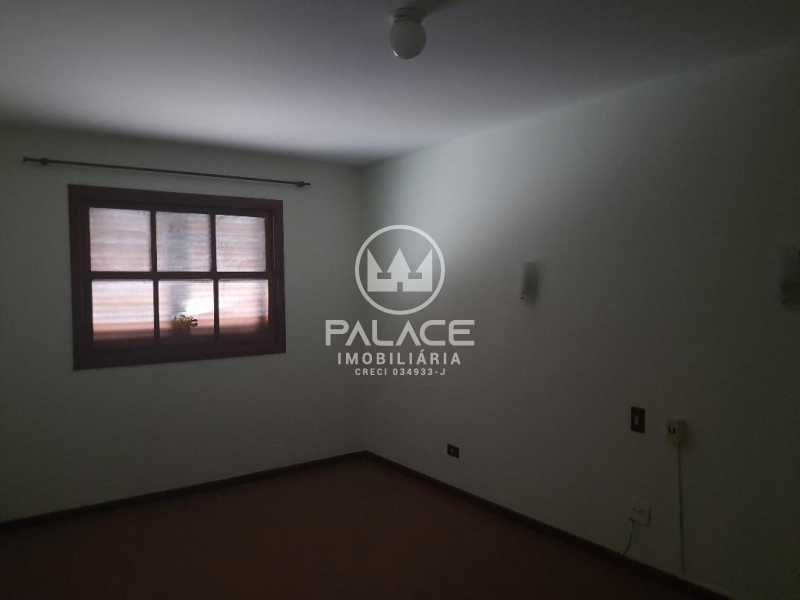 Imagens do imóveis Casa de rua -  / Residencial / Centro