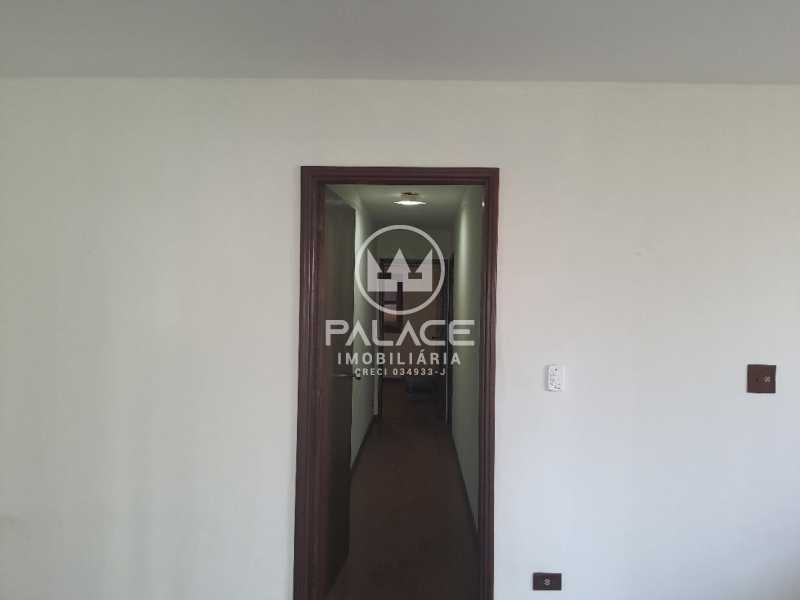 Imagens do imóveis Casa de rua -  / Residencial / Centro