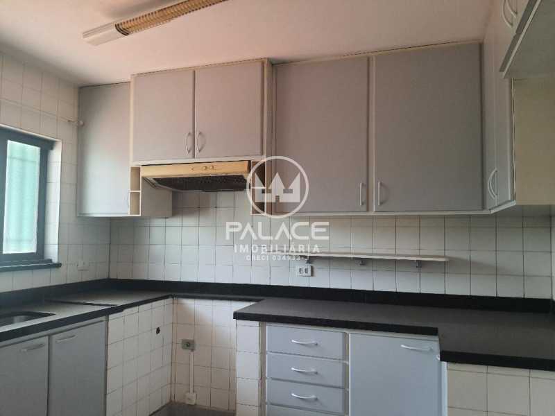 Imagens do imóveis Casa de rua -  / Residencial / Centro