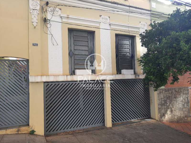 Imagens do imóveis Casa de rua -  / Residencial / Centro