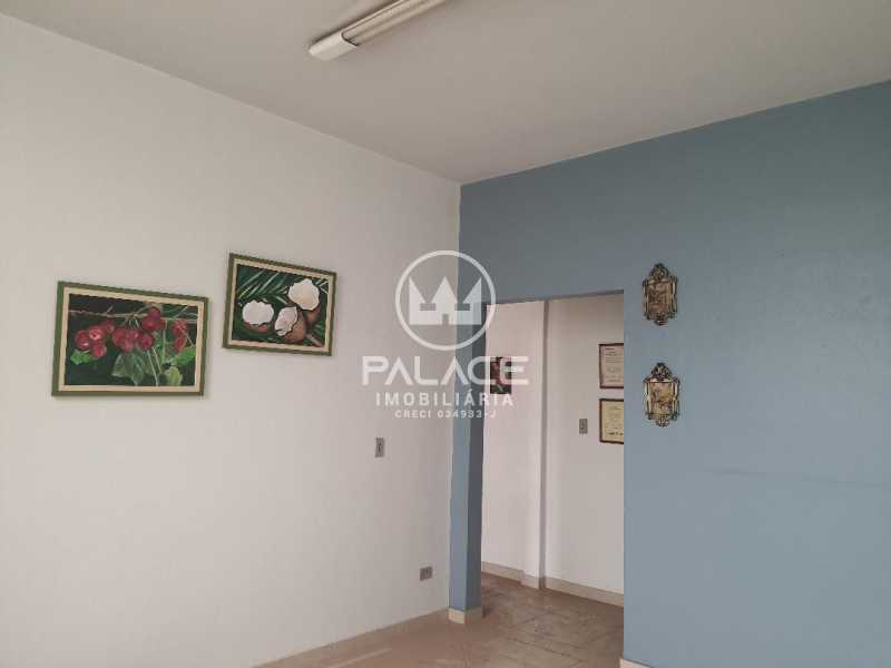 Imagens do imóveis Casa de rua -  / Residencial / Centro