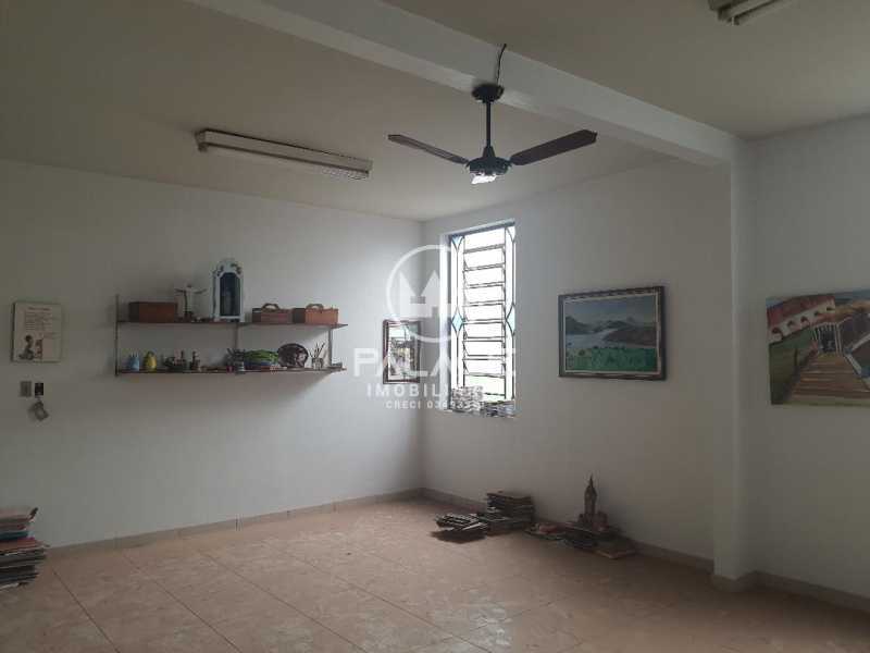 Imagens do imóveis Casa de rua -  / Residencial / Centro