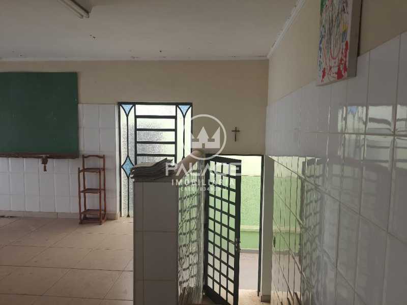 Imagens do imóveis Casa de rua -  / Residencial / Centro