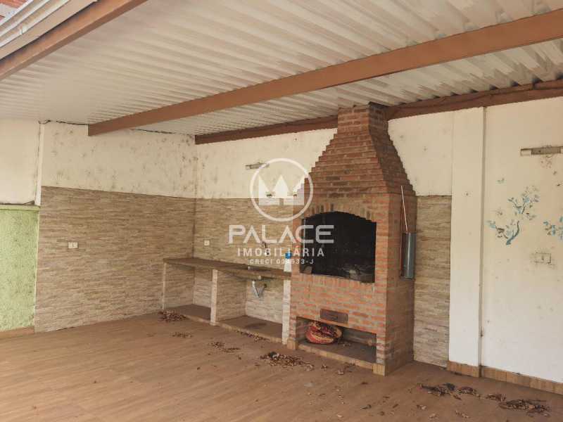 Imagens do imóveis Casa de rua -  / Residencial / Centro