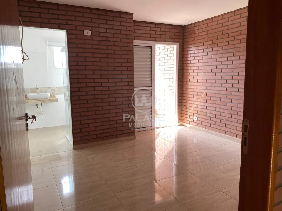 Casa á Venda no Centro de Anhembi - SP