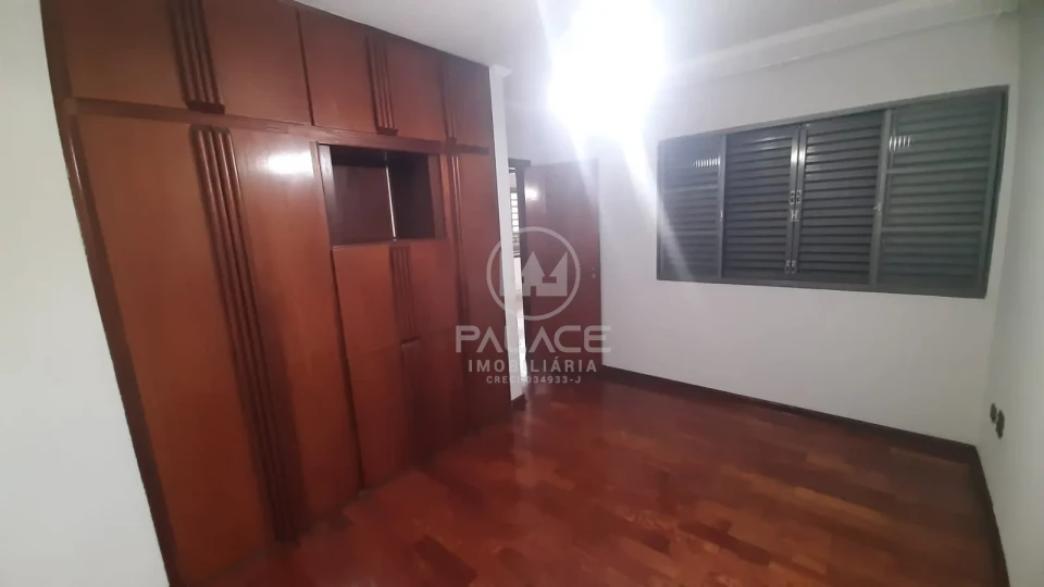 CASA PARA LOCAÇÃO/ 4 QUARTOS  / CHURRASQUEIRA/VILA REZENDE