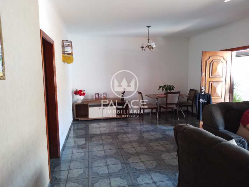 Imagens do imóveis Casa a venda no centro de Artêmis, Piracicaba, SP. 5 dormitórios, 6 vagas, 853m².