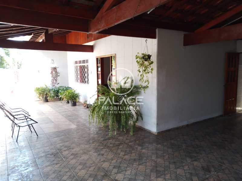 Imagens do imóveis Casa a venda no centro de Artêmis, Piracicaba, SP. 5 dormitórios, 6 vagas, 853m².