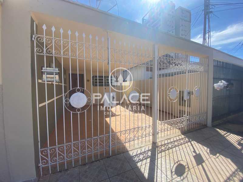 Casa de rua -  / Residencial / Vila Rezende