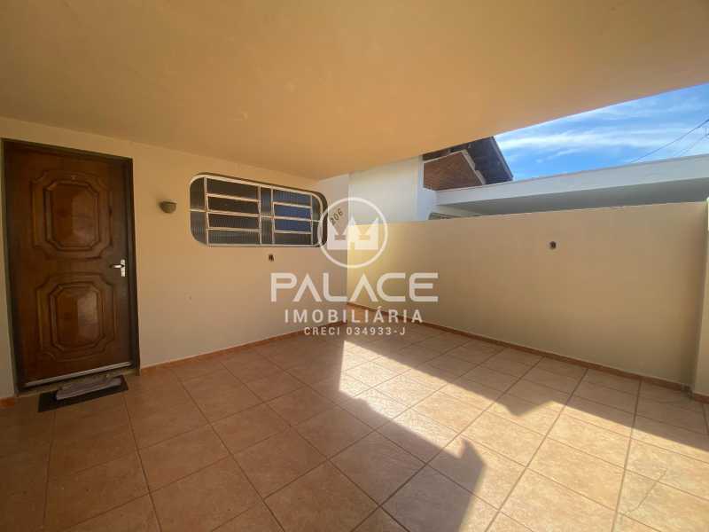 Casa de rua -  / Residencial / Vila Rezende