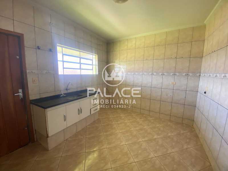 Casa de rua -  / Residencial / Vila Rezende