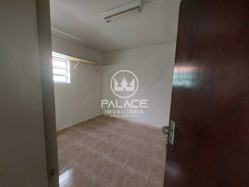 Casa de rua -  / Residencial / Vila Rezende