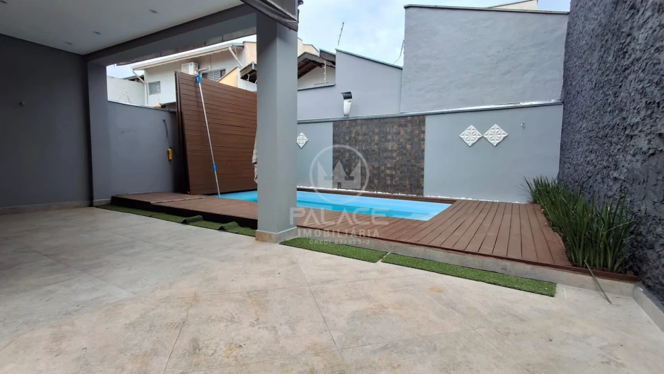 Casa com piscina à venda no bairro Balbo, Piracicaba