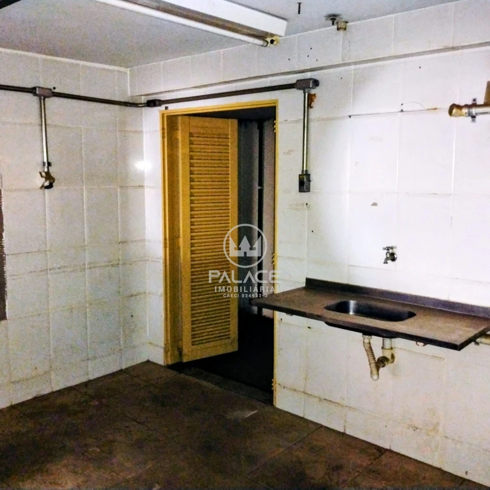 Barracão disponivel para locação