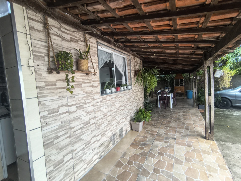 Casa  de esquina excelente á venda na Balbo