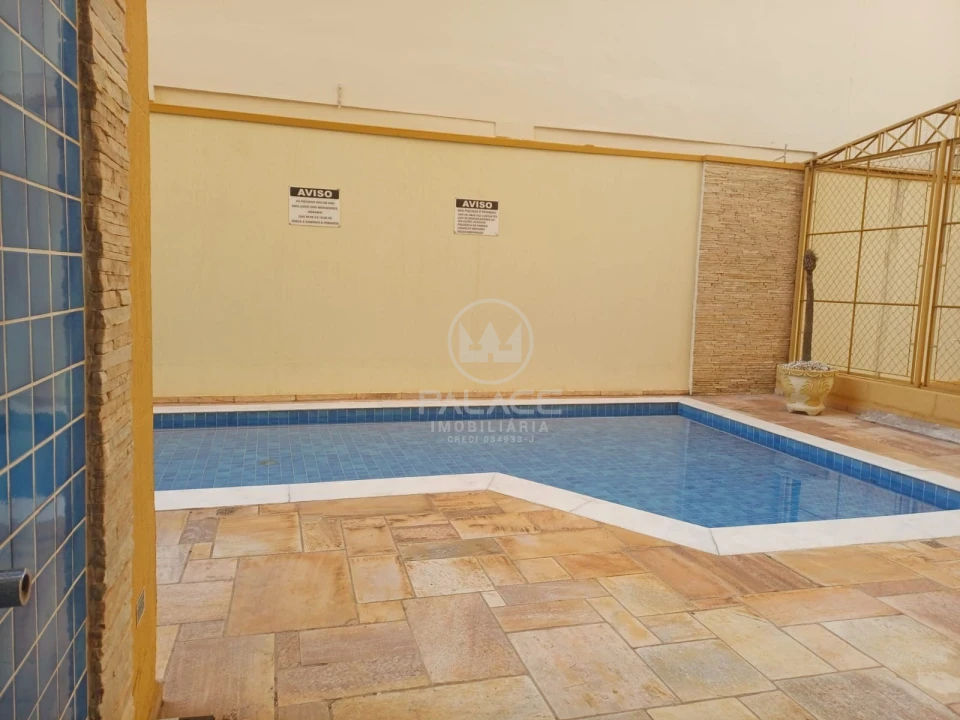 APARTAMENTO A VENDA NO EDIFICIO VERSALHES