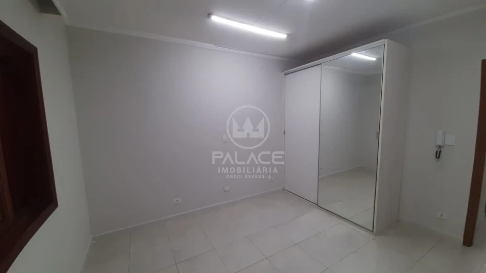 CASA PARA LOCAÇÃO /  3 QUARTOS / 5 VAGAS DE GARAGEM /COMERCIAL /  RESIDENCIAL