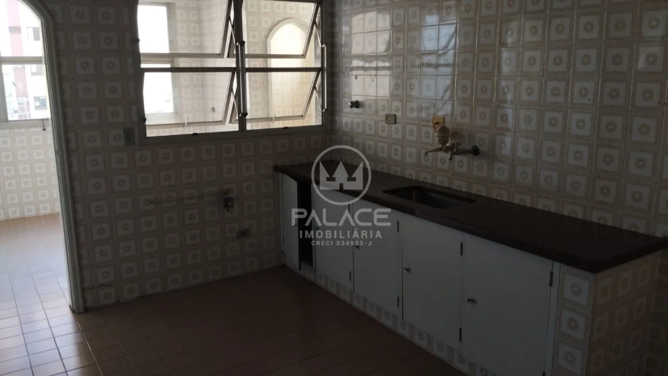 Apartamento : Padrão / Residencial / Centro