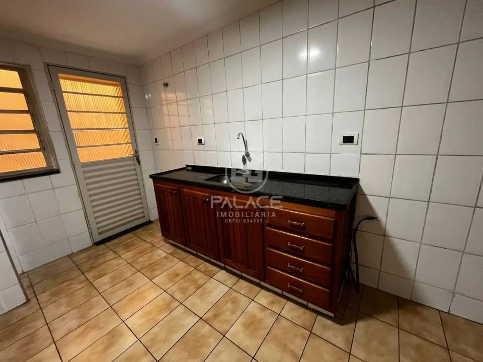 CASA PARA ALUGAR NA VILA INDEPENDENCIA, C/ 4 QUARTOS - SENDO 145.5m²